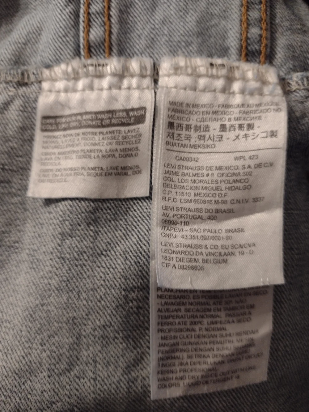 Levi's Denim Trucker Jacket Mens XL Blue Light Wash Type III Western Classic - Picture 3 of 9